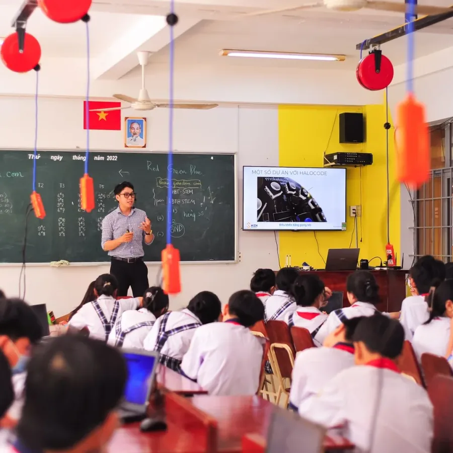 Môn học & lớp theo trình độ